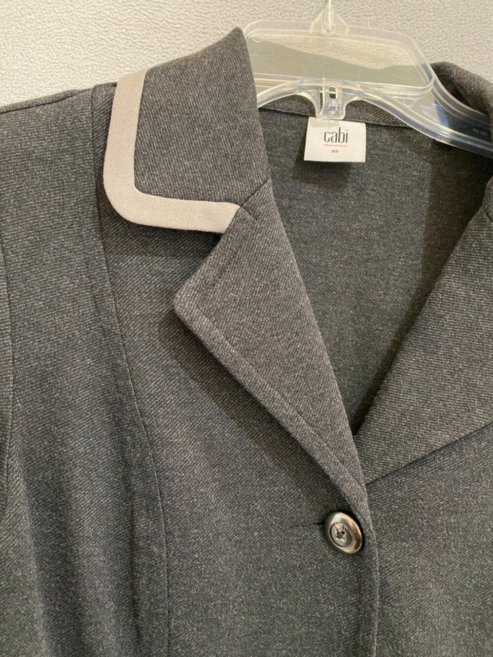 CAbi Charcoal Gray Blazer Jacket XS Contrast Trim Button Front - Picture 5 of 7